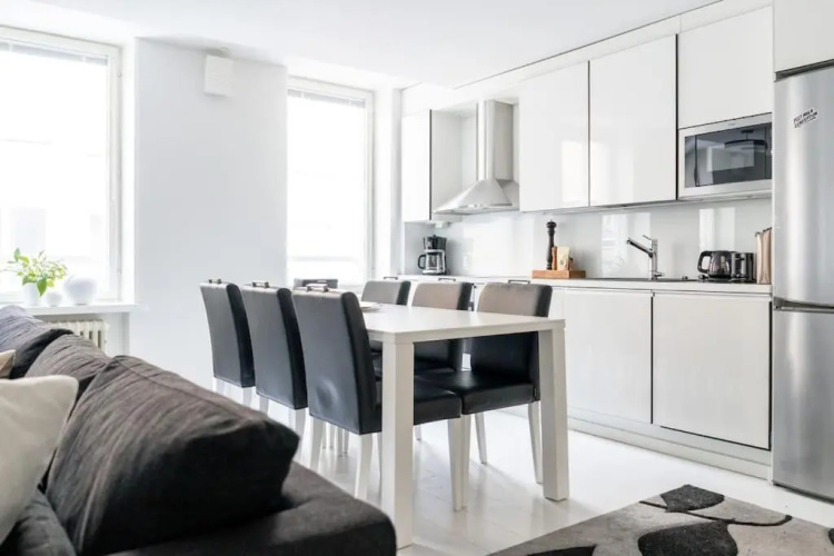 Spacious 1 BR with a central location