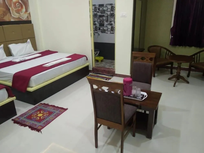 Hotel Vel Residency