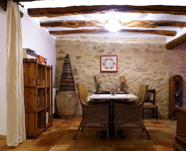 5 Bedrooms Quadruple Cottage