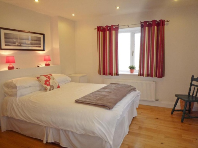 3 Bedrooms Cottage