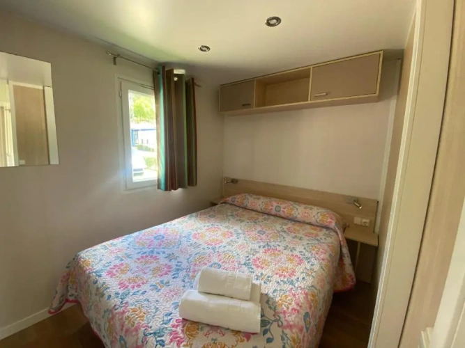 2 Bedrooms Bungalow
