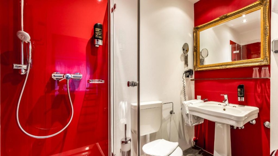 Standard Triple room