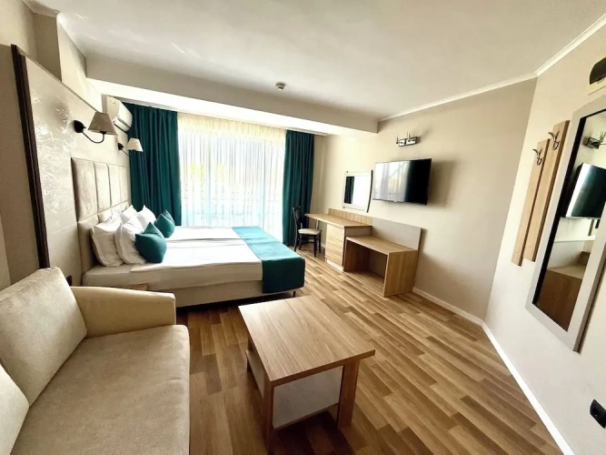 Deluxe Double room with garden view