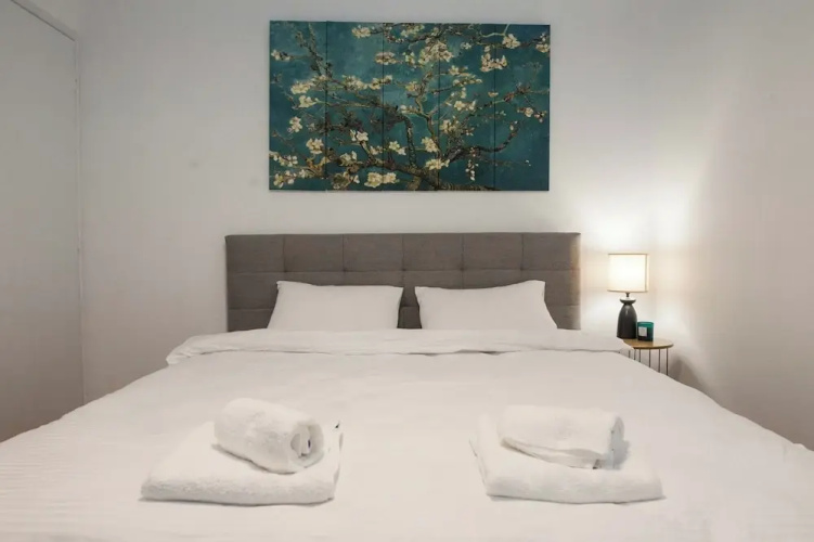 Stylish Renovated 2 Bd Apt in Exarcheia