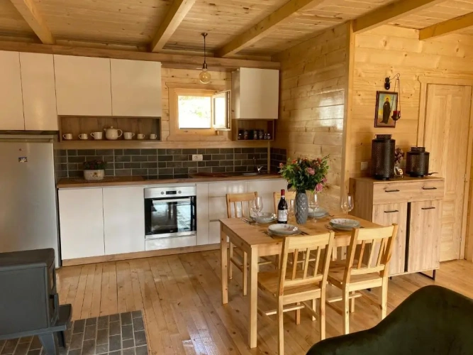 2 Bedrooms Cottage