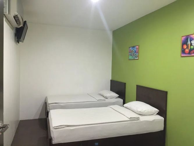 Red Tomato Hotel