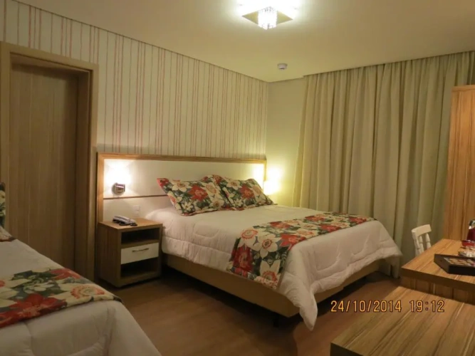 Standard Triple room
