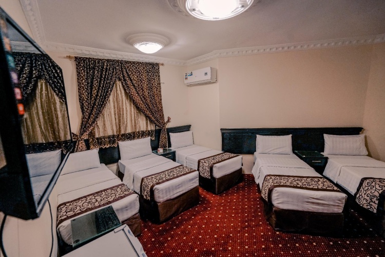Standard Quintuple room