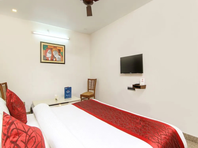 OYO 10073 Hotel Arsh Residency
