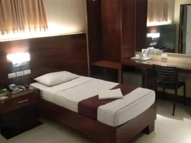 Economy room