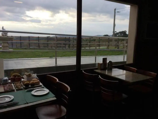 Hotel La Colina