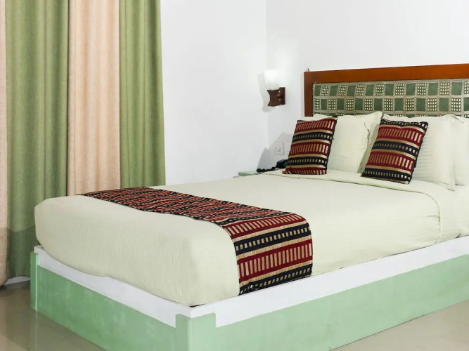 OYO 4215 Spice Valley