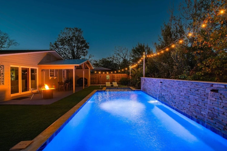 4 Bedrooms Cottage