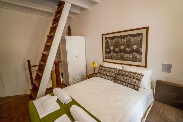 Romantic Maisonette