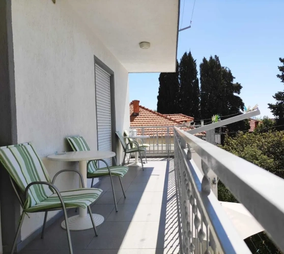 Classic Triple room with balcony