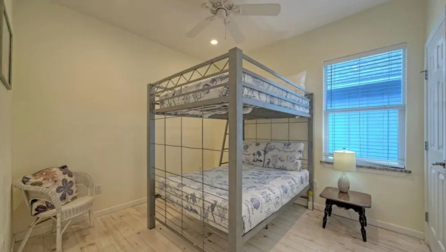 1 Bedroom Cottage with balcony