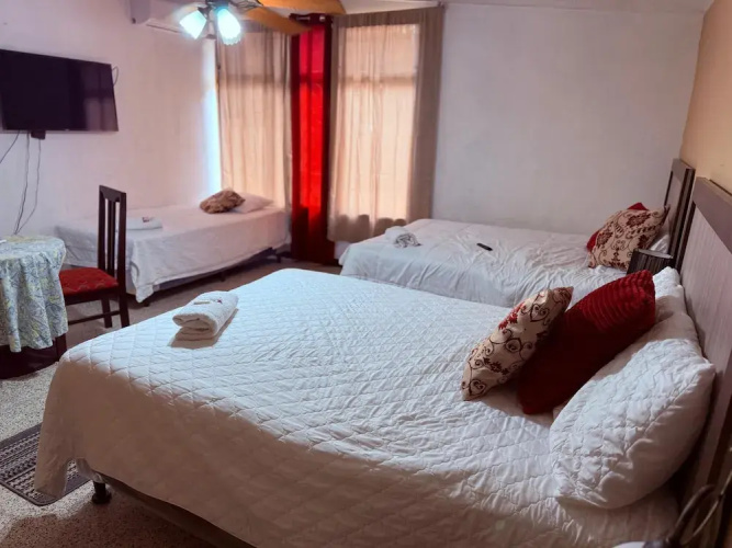 El Tejar Hostal