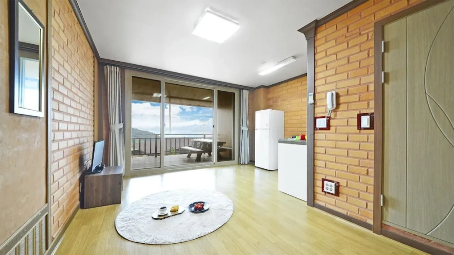 1 Bedroom Standard room with balcony