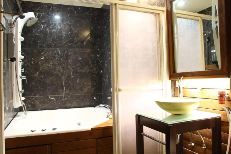 Deluxe Family Suite