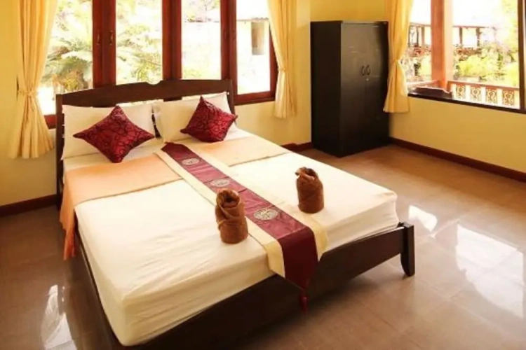 Bungalow with balcony