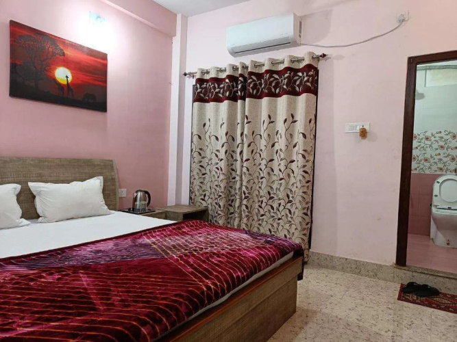 Hotel Vrindavan Palace