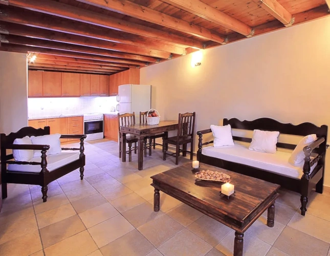 2 Bedrooms Apartment