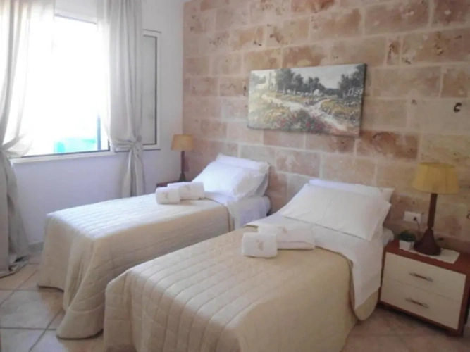 2 Bedrooms Cottage