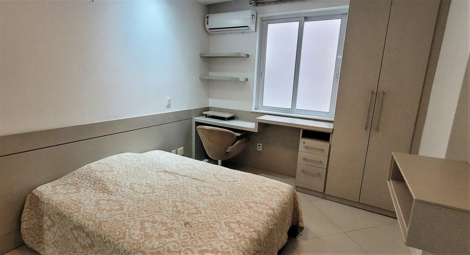 Amplo apartamento Avenida Atlantica
