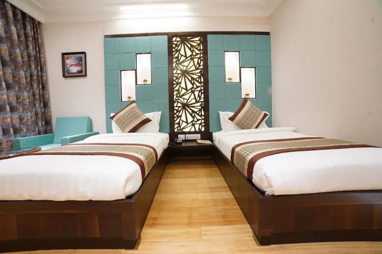 Hotel 18 Keys