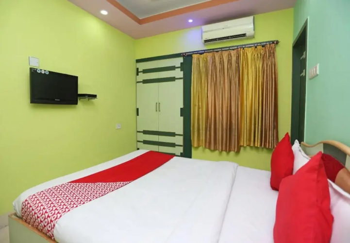 Raj Rajeswari By OYO Rooms