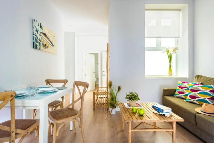 2 Bedrooms Apartment