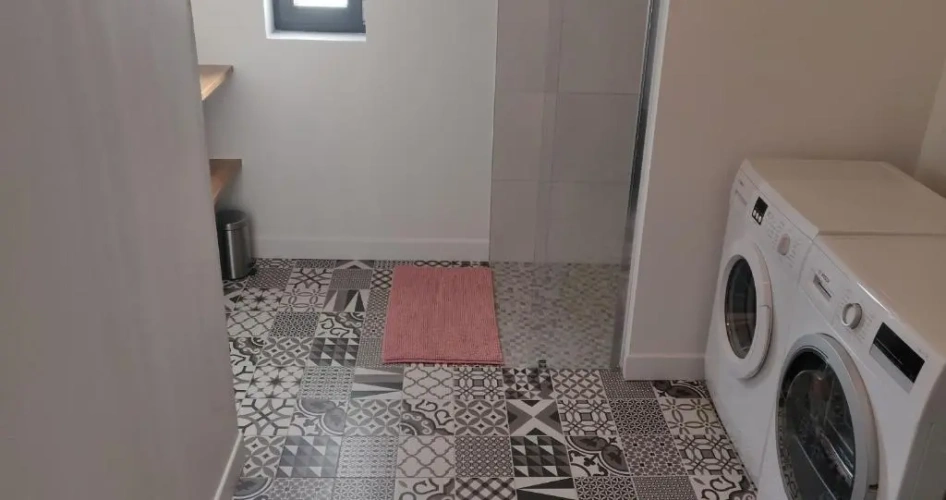 2 Bedrooms Cottage