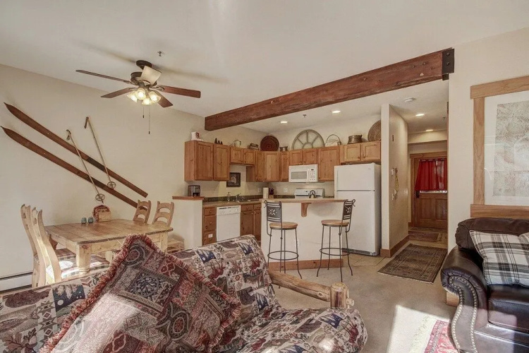 8775 Trappers Crossing - 1 Br Condo