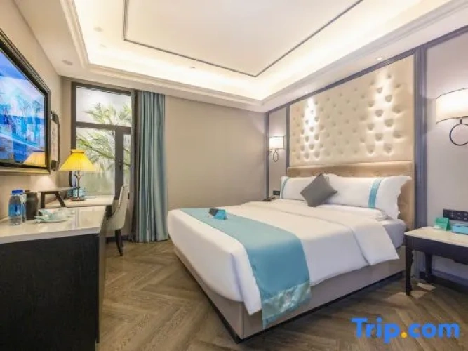 Standard Double room with view