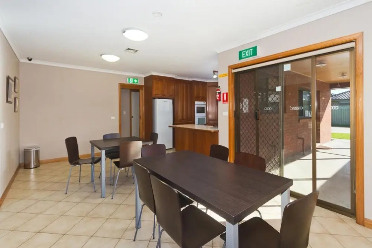 Sandhurst Motel