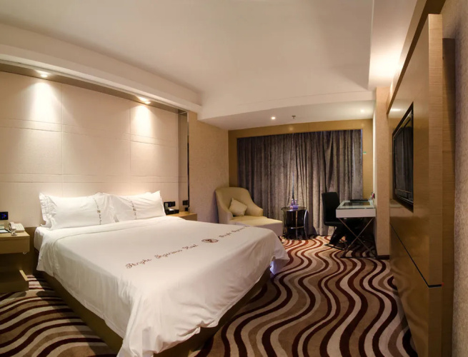 Pengke Ingenious Hotel MIXC Branch