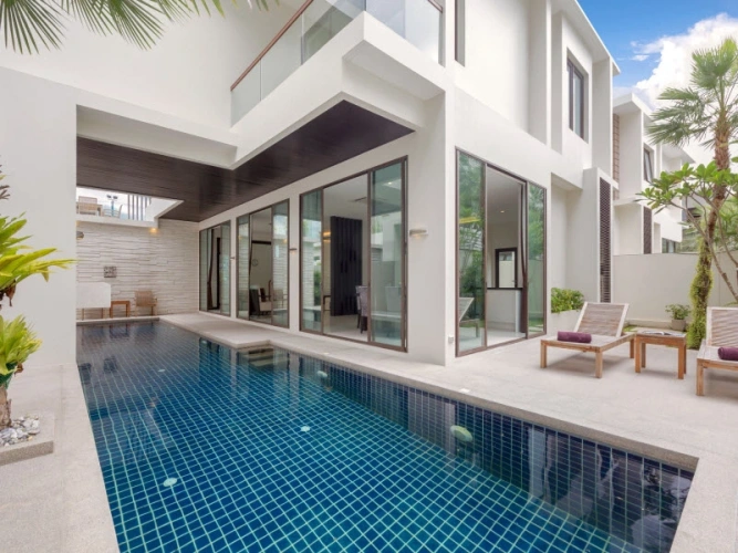 3 Bedrooms Quadruple Villa