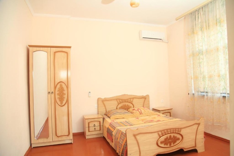 Economy Family room