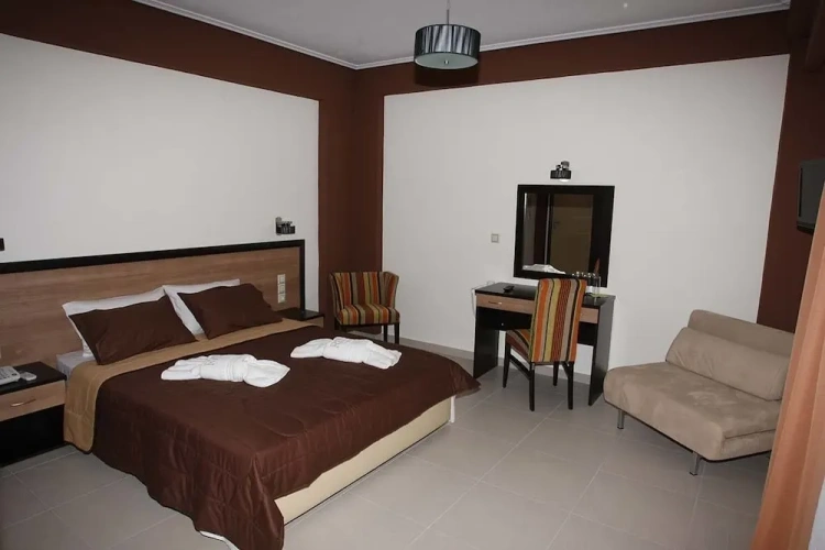 Standard Triple room with balcony