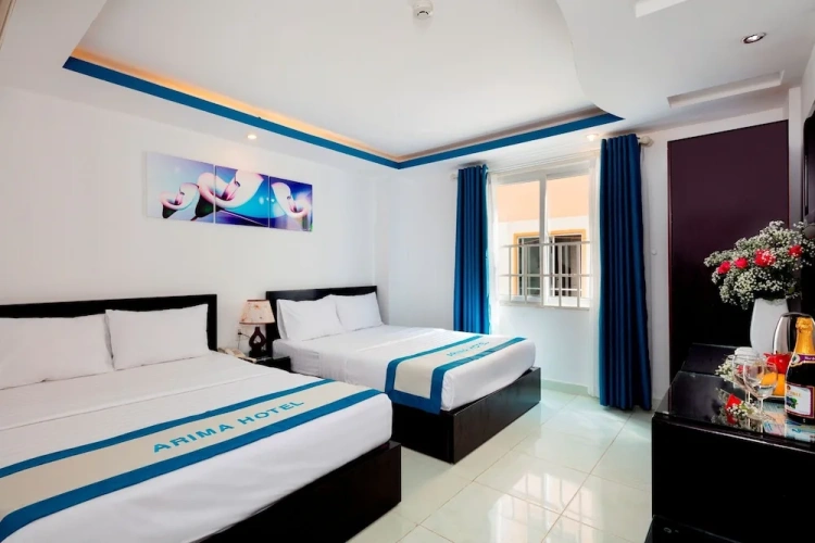 Deluxe Twin room with city view