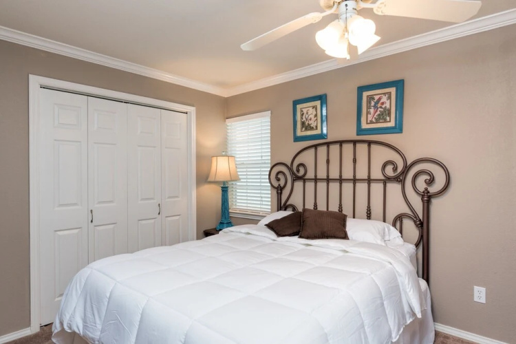 112 E Amberjack Duplex #1-2 - 6 Br apts by RedAwning