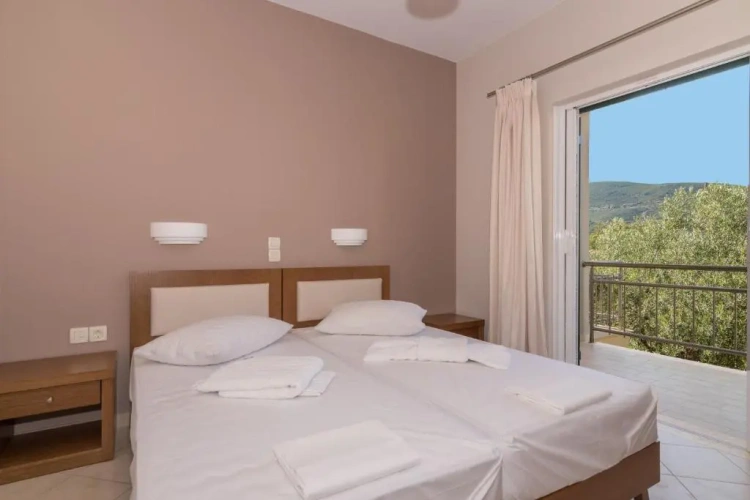 2 Bedrooms Apartment