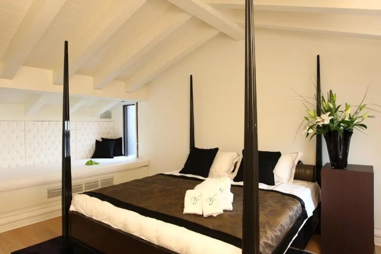 Standard Double room with view