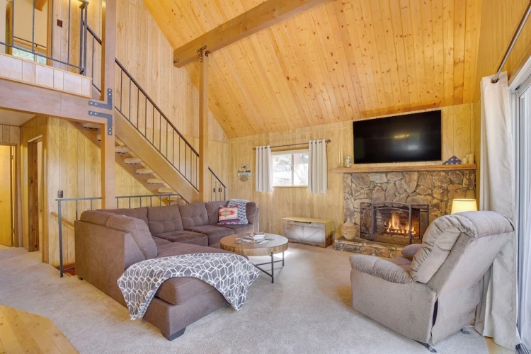 3 Bedrooms Cottage with balcony