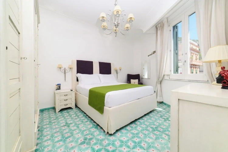 Superior Double room with balcony and with sea view