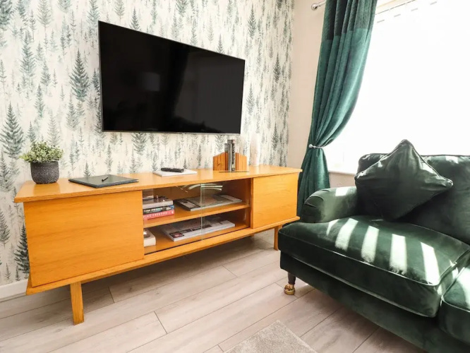 2 Pine Grove