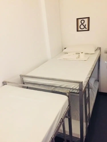 Economy Quadruple room