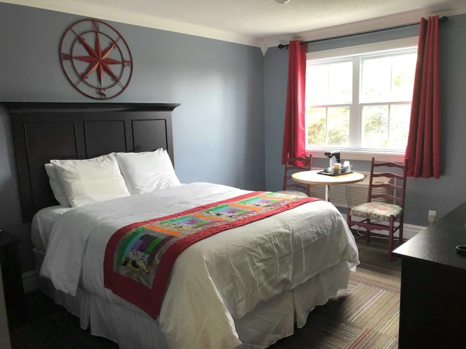 Seaport Inn