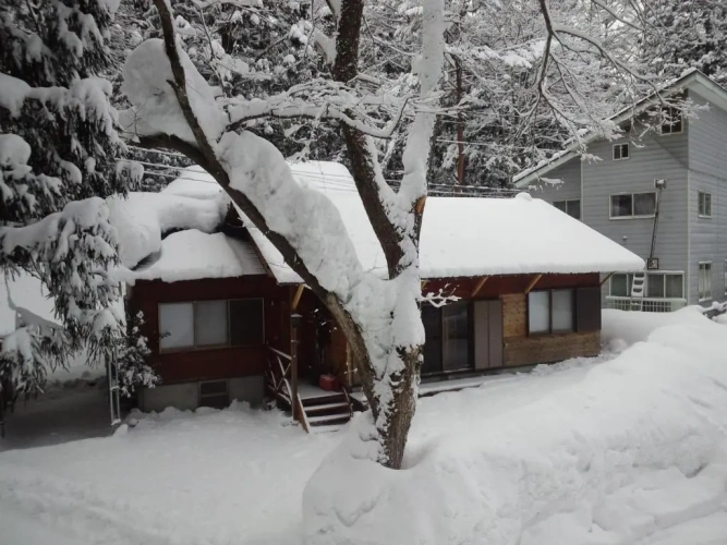 2 Bedrooms Chalet