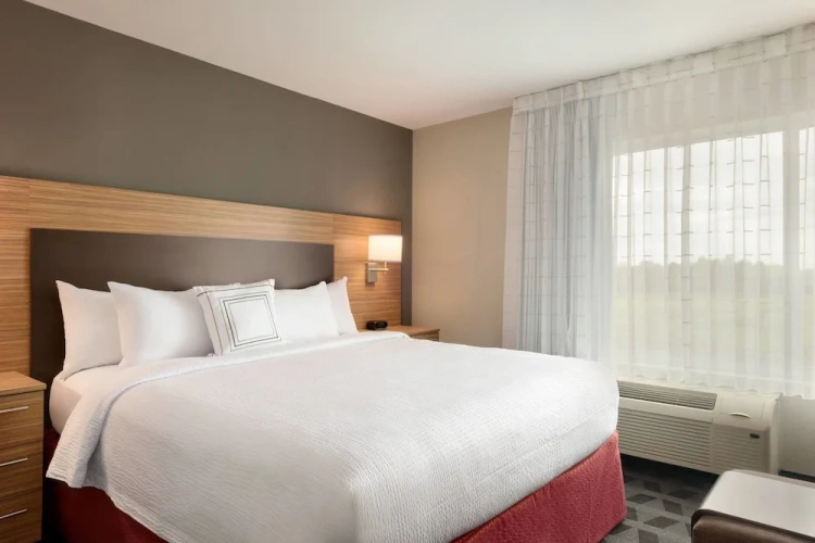1 Bedroom Suite
